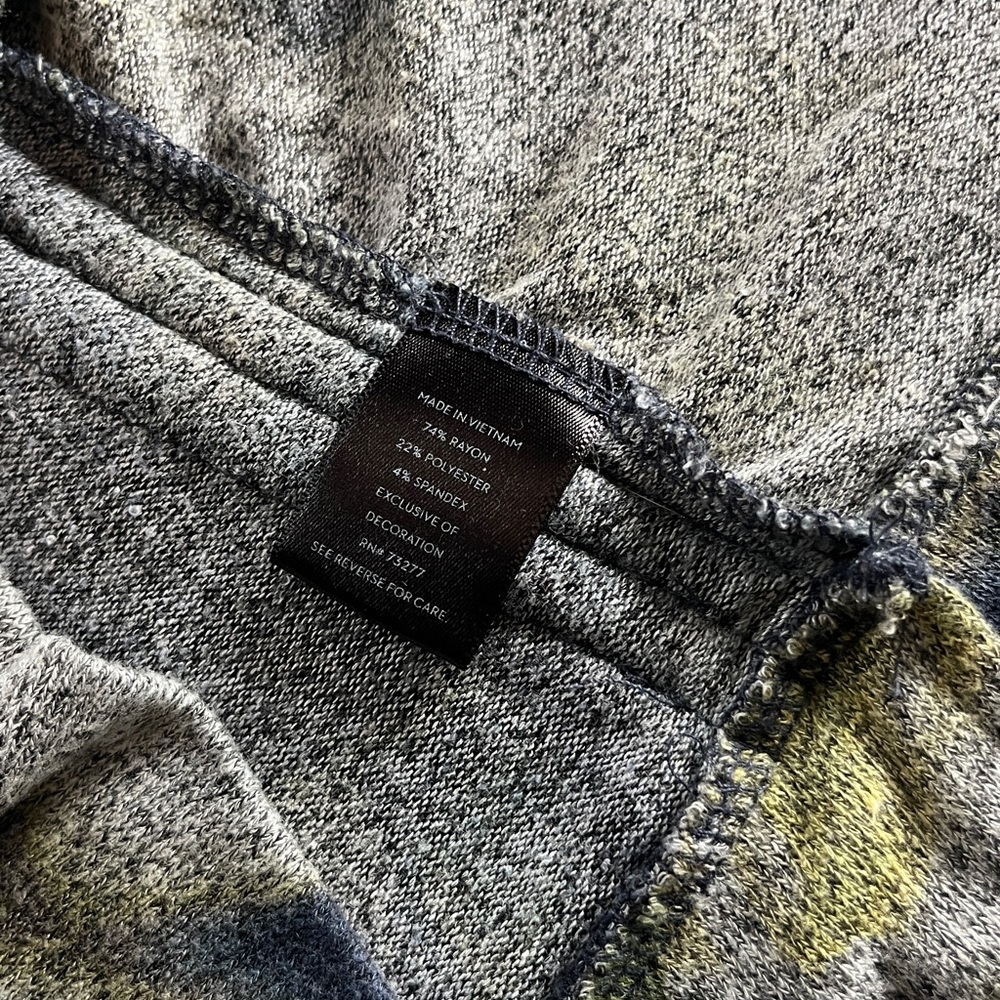 Simply Vera Vera Wang Gray floral lightweight sweater - Picture 6 of 9